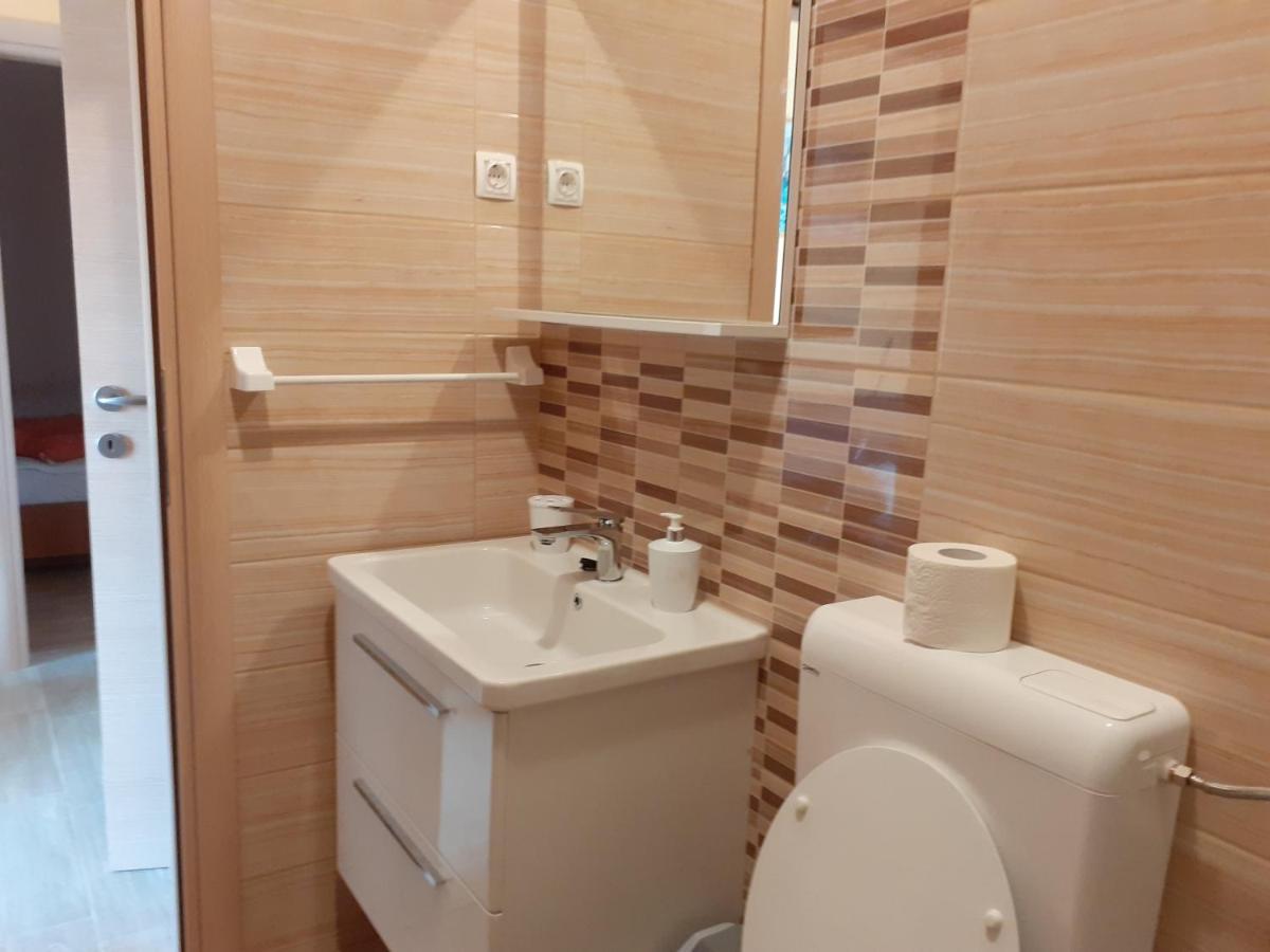 Apartments Rajka Лопар Экстерьер фото