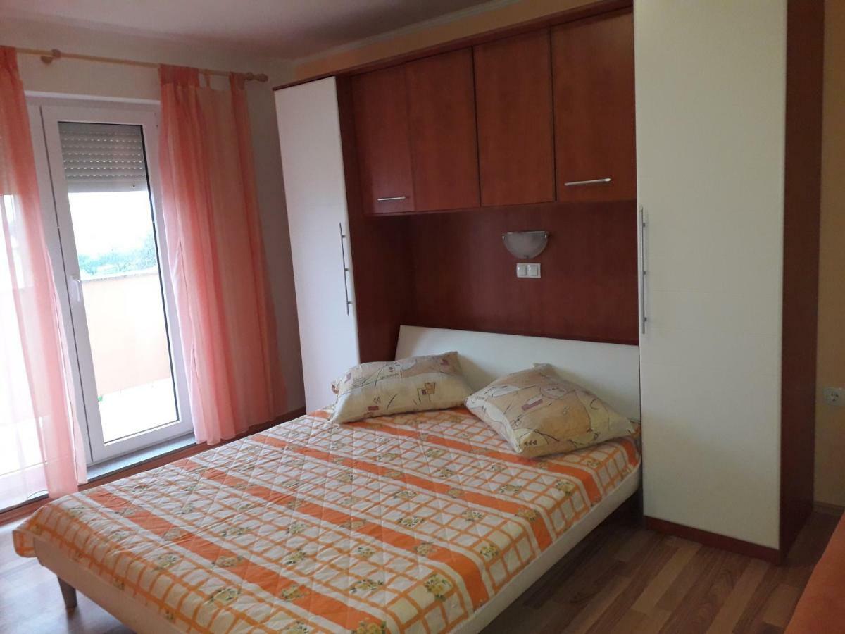 Apartments Rajka Лопар Экстерьер фото